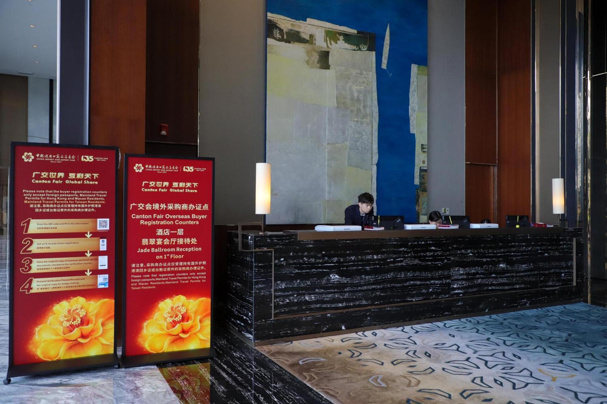 Intercontinental Guangzhou Exhibition Center, An Ihg Hotel - Free Shuttle Between Hotel And Exhibition Center During Canton Fair & Exhibitor Registration Counter Exterior photo