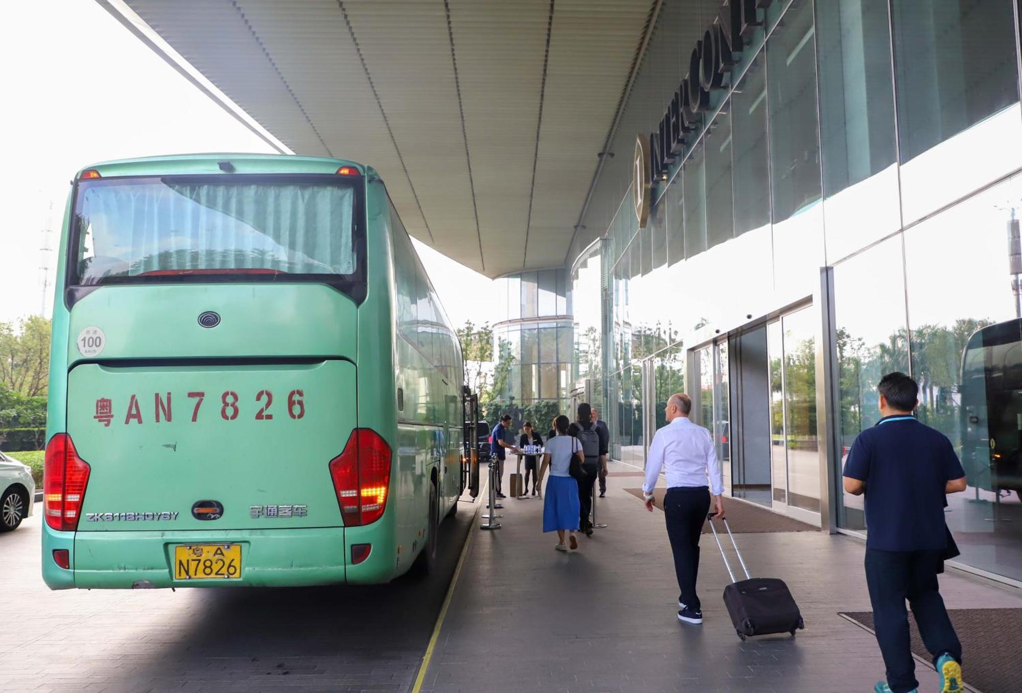 Intercontinental Guangzhou Exhibition Center, An Ihg Hotel - Free Shuttle Between Hotel And Exhibition Center During Canton Fair & Exhibitor Registration Counter Exterior photo